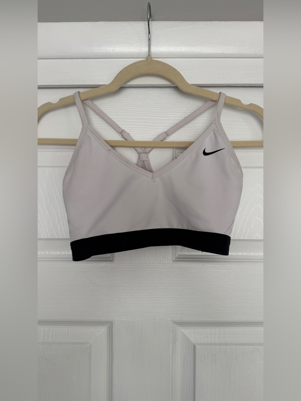 NIKE | black and white women's sports bra (no inserts) MEDIUM